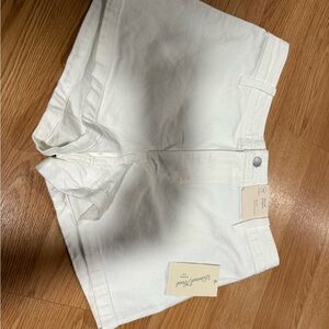 Universal Thread Womens High-Rise Fitted Hip Slim Leg White Denim ShortS- 10…47